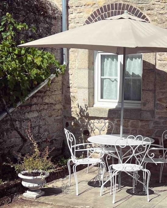 Charmante Maisonette A Arconnay Buitenkant foto