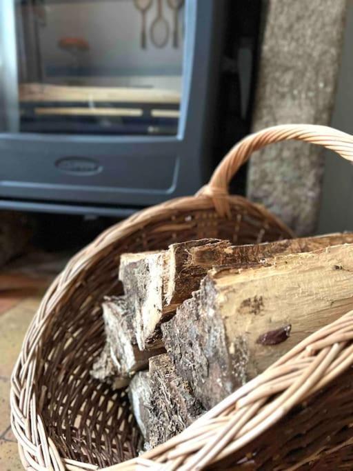 Charmante Maisonette A Arconnay Buitenkant foto