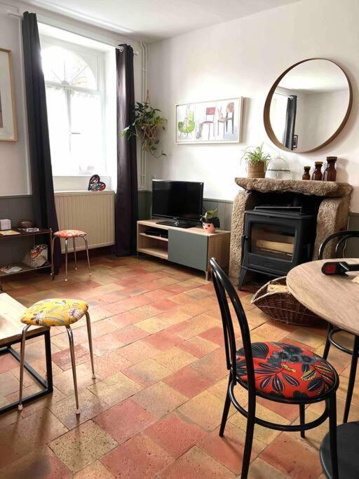 Charmante Maisonette A Arconnay Buitenkant foto